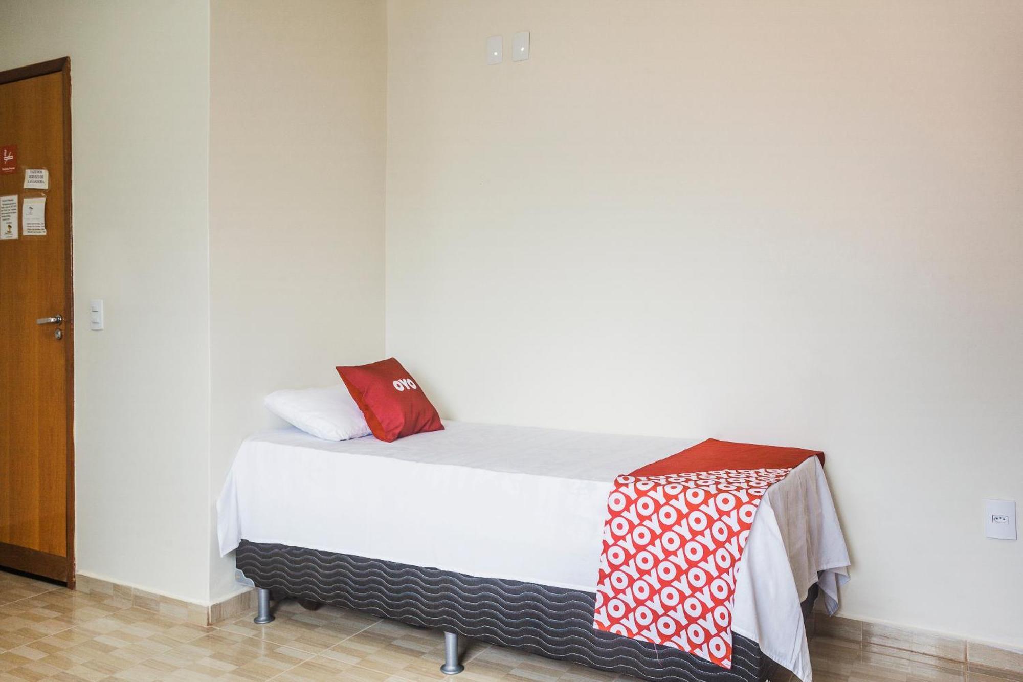 Hotel Oyo Brisa Tropical, Brasilia 4*